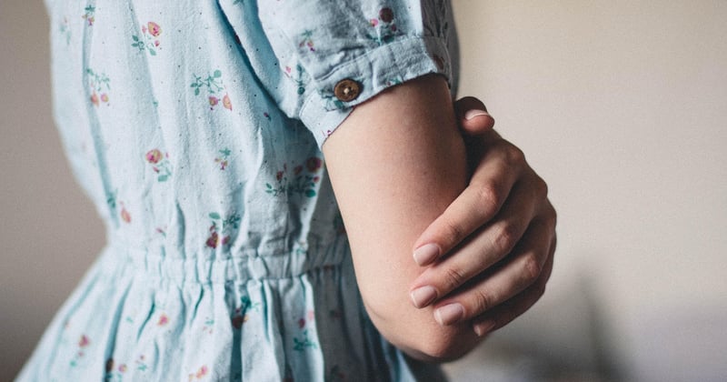 Les indispensables de la garde-robe féminine : les pièces intemporelles à posséder absolument