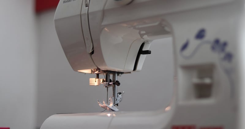 Couture pour débutants : par où commencer sans se décourager ?