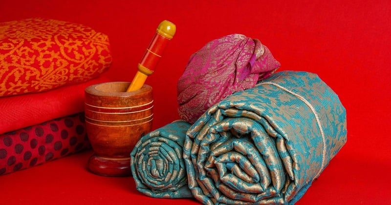 Teintures naturelles pour tissus : 15 recettes faciles à faire soi-même